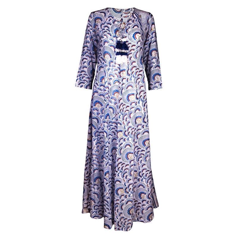 Nomadic woman, long printed dress in kafttan style.